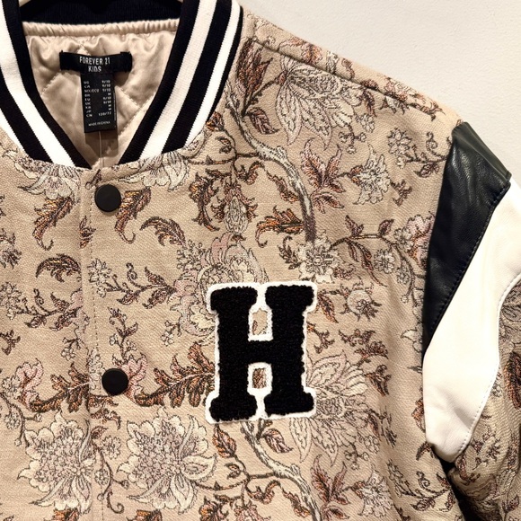 Forever 21 Kid’s Floral Tan Varsity Jacket with Black & White Accents NWT - Picture 2 of 7